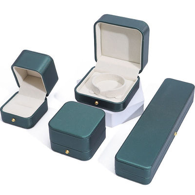 El más nuevo estilo verde PU caja de embalaje de joyería de cuero para collar de boda aretes anillo