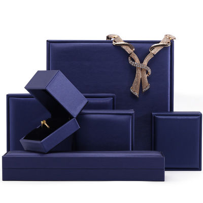 Caja de embalaje de joyas de terciopelo hechas a mano de Hanhong para collar y anillo 9*9*4.5cm Cuero PU azul