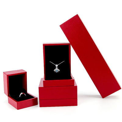 Tamaño personalizado Luxury Touch Cardboard Joyería Caja de embalaje para brazalete y anillo