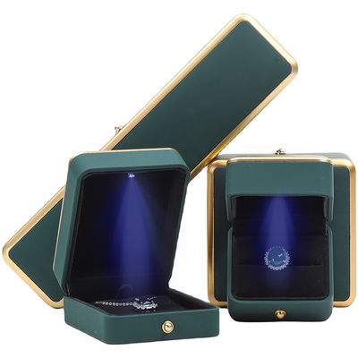 comprar OEM Rectángulo LED caja de joyas Eco Friendly para brazalete collar de pendientes anillo de embalaje online manufacture