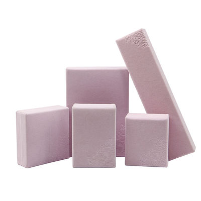 comprar Rosa tamaño personalizado Hanhong Relieve de joyería caja de embalaje para mi collar y anillo online manufacture