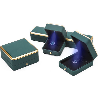 OEM Rectángulo LED caja de joyas Eco Friendly para brazalete collar de pendientes anillo de embalaje