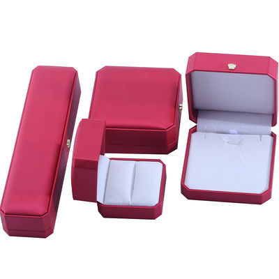 Lo más nuevo Rectángulo Hanhong Custom Rojo PU Brazalete de Cuero Caja de embalaje para el almacenamiento de joyas