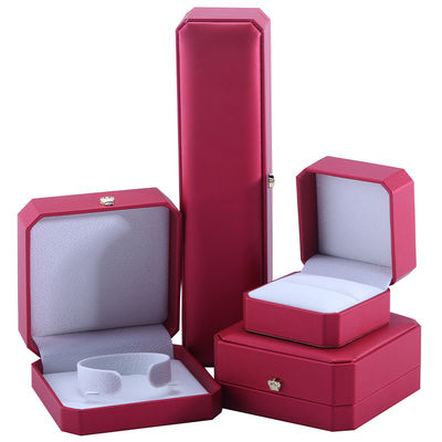 Lo más nuevo Rectángulo Hanhong Custom Rojo PU Brazalete de Cuero Caja de embalaje para el almacenamiento de joyas