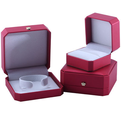 Lo más nuevo Rectángulo Hanhong Custom Rojo PU Brazalete de Cuero Caja de embalaje para el almacenamiento de joyas