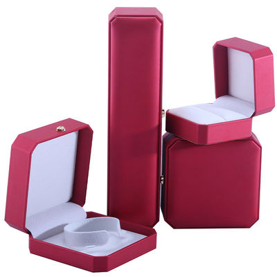 Lo más nuevo Rectángulo Hanhong Custom Rojo PU Brazalete de Cuero Caja de embalaje para el almacenamiento de joyas