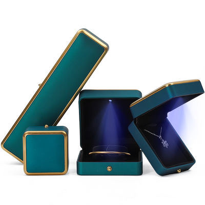 Brazalete Collar Anillo de oreja Caja de joyas con organizador de lujo ligero Pavo azul