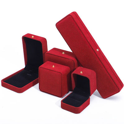 Lujo Red Velvet joyería caja de embalaje para collar brazalete aretes anillo