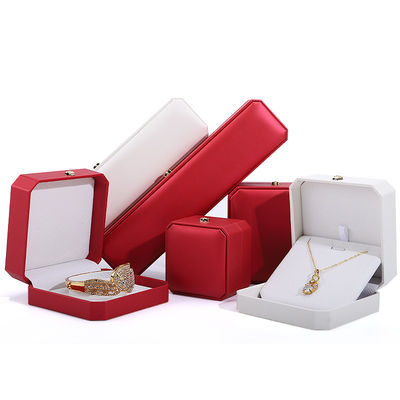 Caja de joyería de cuero de corona para Hanhong Brazaletes de oro personalizados Ahorros y colgantes