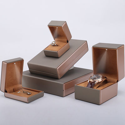 OEM PU cuero LED caja de joyería, Handy cuadrada joyería de lujo packaging box set