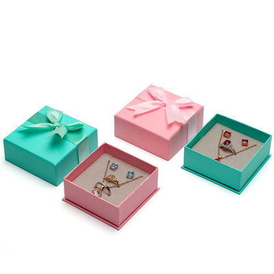 Hanhong Logotipo personalizado paquete de joyas para niñas aretes Mini papel de color de terciopelo caja de regalo