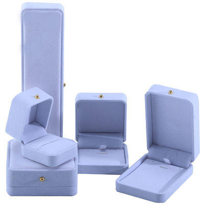 Caja de embalaje personalizada de joyas de terciopelo blanco para collar brazalete de auriculares de punta anillo