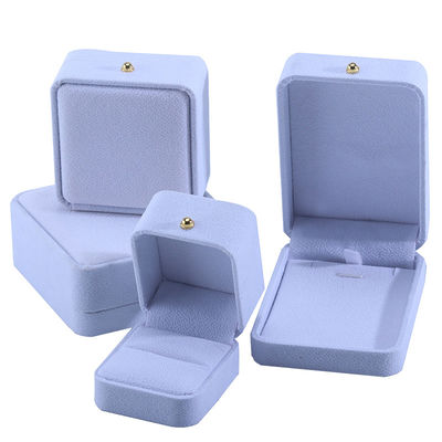 Caja de embalaje personalizada de joyas de terciopelo blanco para collar brazalete de auriculares de punta anillo