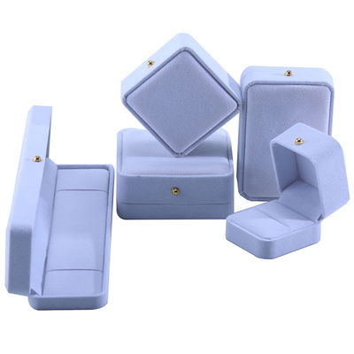 Caja de embalaje personalizada de joyas de terciopelo blanco para collar brazalete de auriculares de punta anillo