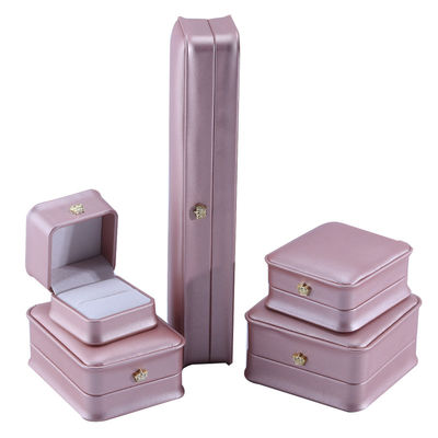 Lujo de la corona de oro diseño de pieles de joyería de PU caja de paquete para el anillo de collar de pulsera