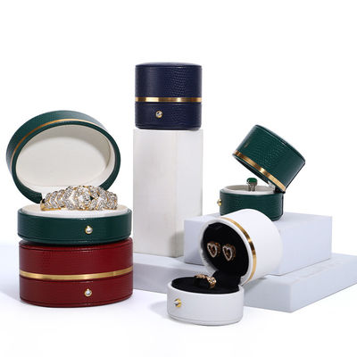 Caja de joyería de cuero de PU blanco de tamaño personalizado para viajes pequeños portátil y funcional