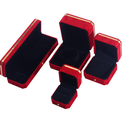Fabricación al por mayor Collar Anillo Joyería Conjunto de embalaje Caja de joyería Caja de regalo de joyería Logotipo personalizado Rojo de terciopelo Caja de joyería con borde dorado