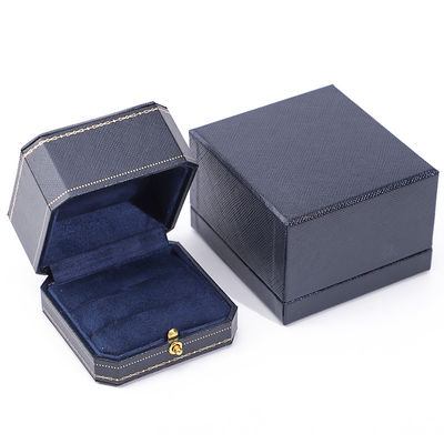 Logotipo personalizado paquete de joyas hecha a mano caja de papel cuadrada azul para lujo caja de anillo de plástico