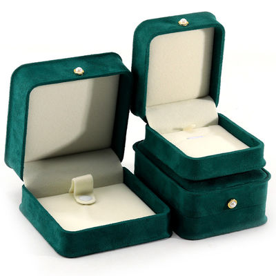 9*9*4.5cm Bota de joyería de anillo de terciopelo verde para el embalaje de pendientes de pulsera personalizados