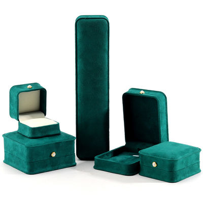 9*9*4.5cm Bota de joyería de anillo de terciopelo verde para el embalaje de pendientes de pulsera personalizados