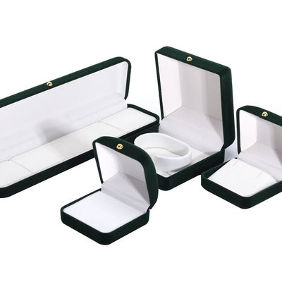 Venta al por mayor Fabricación de joyas de lujo hechas a mano Envasado en caja Logotipo personalizado personalizado de gama alta Collar verde oscuro Brazalete Orecillos Anillo Envasado en caja de joyas de terciopelo
