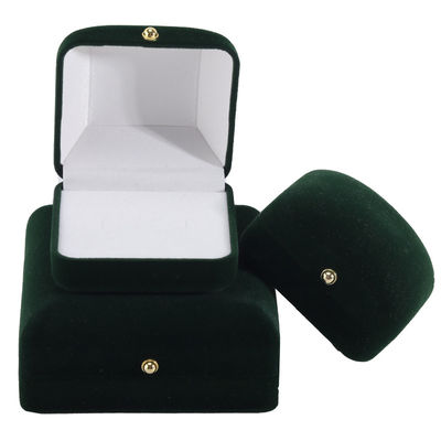 Venta al por mayor Fabricación de joyas de lujo hechas a mano Envasado en caja Logotipo personalizado personalizado de gama alta Collar verde oscuro Brazalete Orecillos Anillo Envasado en caja de joyas de terciopelo