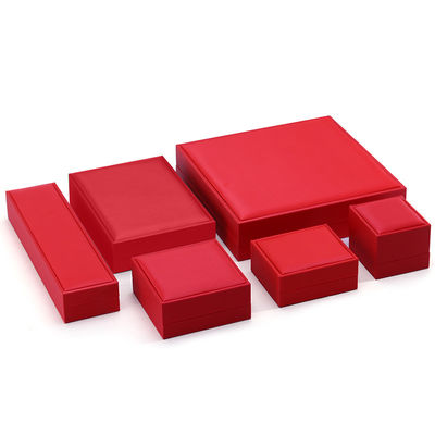 Caja de joyería de cuero falso rojo de marca personalizada Caja de embalaje de joyería de lujo