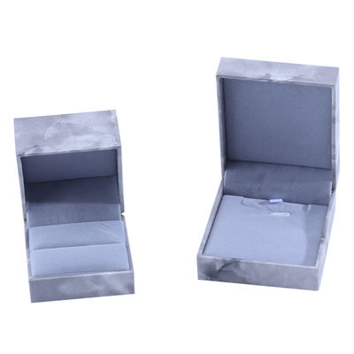 Fabricación al por mayor de joyería cuadrada de lujo Caja de joyería personalizada de alta gama Collar Brazalete Aretes Anillo conjunto de joyas Embalaje papel cartón flip mármol Caja de joyas con logotipo
