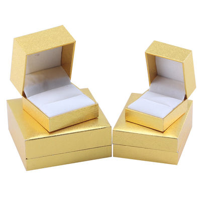 Fabricación al por mayor Caja de joyería de lujo personalizada de alta gama Collar Brazalete Aretes Anillo conjunto de joyas Embalaje de cartón papel de papel amarillo caja de joyas con logotipo