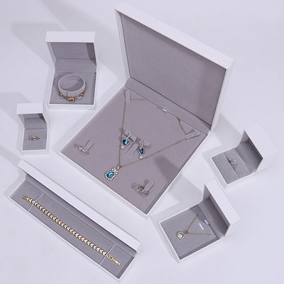 comprar Rectángulo de forma hecha a mano caja de joyería de cartón para collar brazalete juego de anillos online manufacture