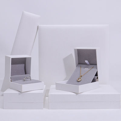 Rectángulo de forma hecha a mano caja de joyería de cartón para collar brazalete juego de anillos