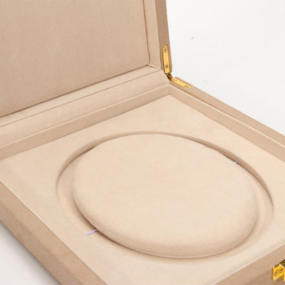 Paquete de joyas de lujo para collar de perlas caja de almacenamiento de anillo de cuero de microfibra blanca redondeada personalizada