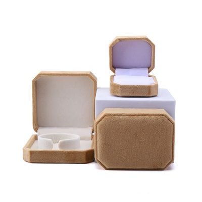 comprar Caja de joyas de forma octogonal amarilla para collar con anillo de pulsera online manufacture