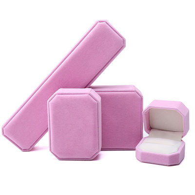 Cuadro de joyería de la flanela rosa de forma octogonal para collar Brazalete Anillo Estilo más nuevo