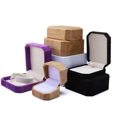 Caja de joyas de terciopelo de forma octogonal para collar de marca personalizada Brazalete y anillo