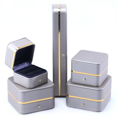 Embossing Logotipo Hanhong caja de joyería de cuero personalizada para brazalete de grado collar de reloj
