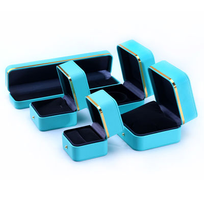 comprar Caja de embalaje de joyas de cuero de PU de grado rectángulo para brazalete collar de reloj y anillo online manufacture