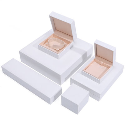 9x9x4cm de joyería personalizada caja de papel blanco para pulseras pendientes collar anillo de embalaje