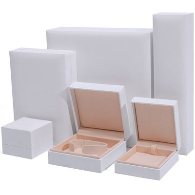 9x9x4cm de joyería personalizada caja de papel blanco para pulseras pendientes collar anillo de embalaje