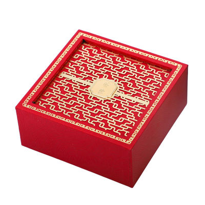 Logotipo del cliente Estilo chino Brazalete rojo Caja de embalaje para regalo festivo
