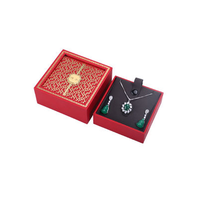 Logotipo del cliente Estilo chino Brazalete rojo Caja de embalaje para regalo festivo