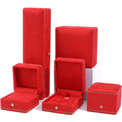 Más reciente estilo tamaño personalizado caja de embalaje de joyas de terciopelo para anillo de collar de pulsera