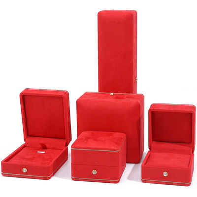 Más reciente estilo tamaño personalizado caja de embalaje de joyas de terciopelo para anillo de collar de pulsera