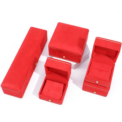 Más reciente estilo tamaño personalizado caja de embalaje de joyas de terciopelo para anillo de collar de pulsera
