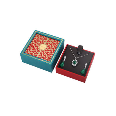 Logotipo personalizado Caja de joyas de madera verde Collar y brazalete Caja de embalaje
