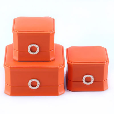 Caja de embalaje de joyas de cuero PU de color naranja cuadrado para brazalete de collar y anillo de bodas