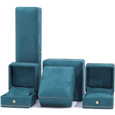 Fabricación al por mayor Caja de joyería de lujo personalizada de alta calidad Collar Brazalete Aretes Anillo conjunto de joyas Embalaje Caja de joyas azul terciopelo con logotipo