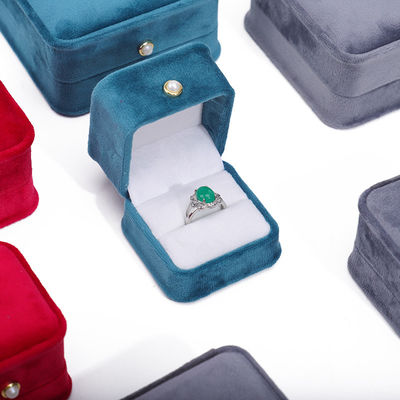 comprar Caja de anillos de terciopelo de esquina redonda de joyería de lujo Envasado de caja para pendientes de orejas online manufacture