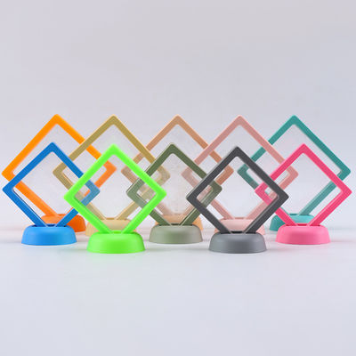 Cuadro de visualización de joyas de suspensión de varios colores con película PE transparente