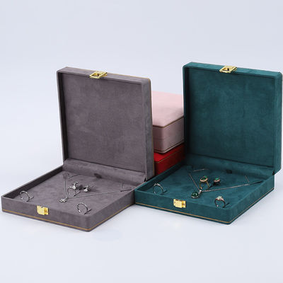 Caja de joyería de terciopelo suave y elegante Organizador de la hebilla de oro